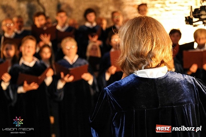 Zdjęcie w galerii na portalu naszraciborz.pl: Wspaniała muzyka w średniowiecznych murach kaplicy zamkowej św. Tomasza Becketa wiadomości z regionu