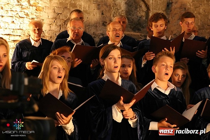 Zdjęcie w galerii na portalu naszraciborz.pl: Wspaniała muzyka w średniowiecznych murach kaplicy zamkowej św. Tomasza Becketa wiadomości z regionu