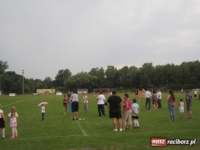 Zdjęcie w galerii na portalu naszraciborz.pl: Damy kontra pany, czyli zabawa na festynie w Rudach wiadomości z regionu