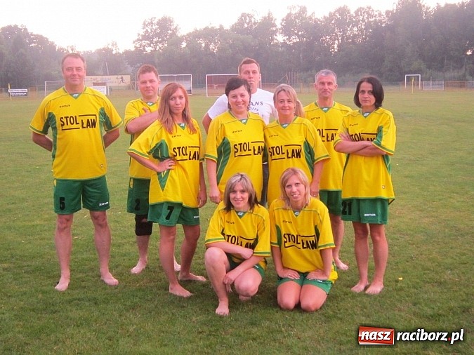 Zdjęcie w galerii na portalu naszraciborz.pl: Damy kontra pany, czyli zabawa na festynie w Rudach wiadomości z regionu