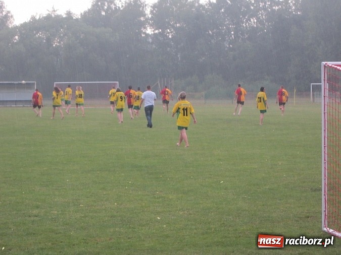Zdjęcie w galerii na portalu naszraciborz.pl: Damy kontra pany, czyli zabawa na festynie w Rudach wiadomości z regionu