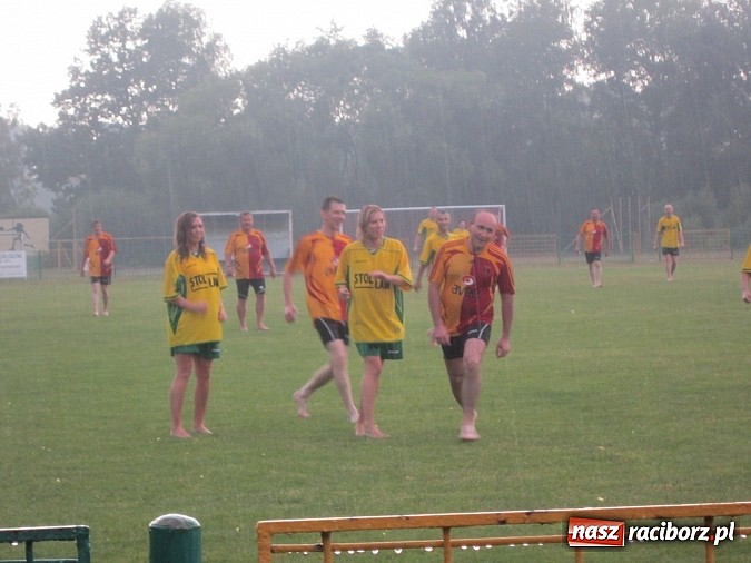 Zdjęcie w galerii na portalu naszraciborz.pl: Damy kontra pany, czyli zabawa na festynie w Rudach wiadomości z regionu