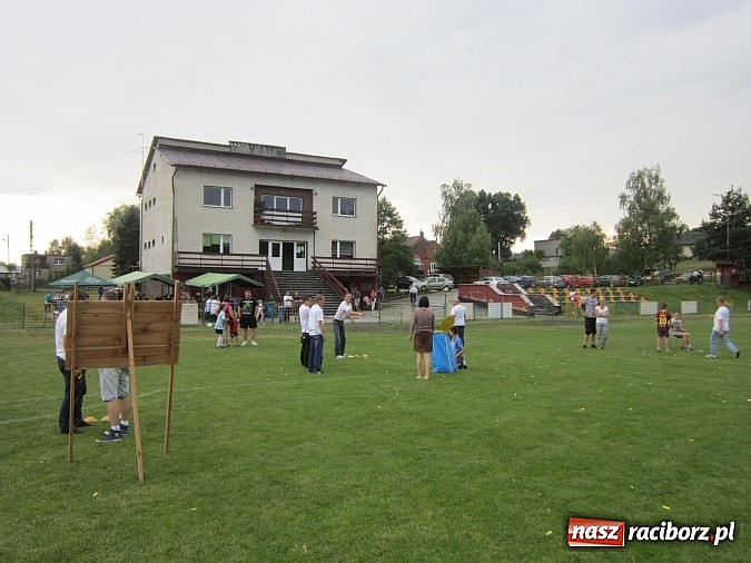 Zdjęcie w galerii na portalu naszraciborz.pl: Damy kontra pany, czyli zabawa na festynie w Rudach wiadomości z regionu