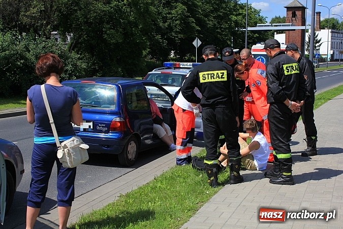 Zdjęcie w galerii na portalu naszraciborz.pl: Obywatelka Czech potrąciła nastolatka na ul. Reymonta wiadomości z regionu