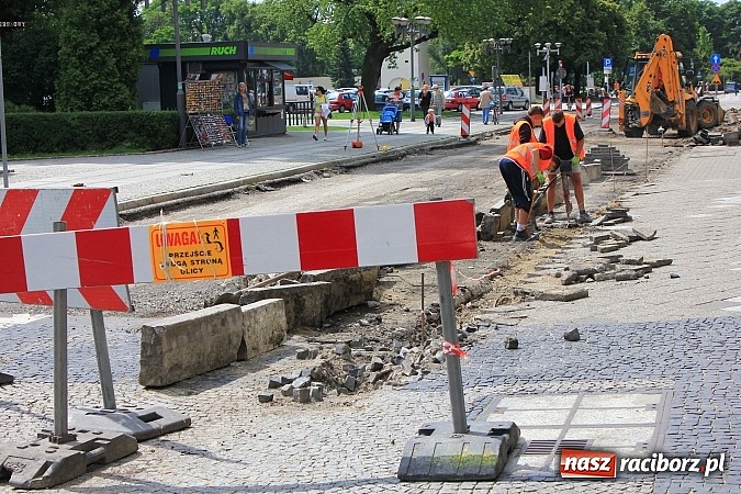 Zdjęcie w galerii na portalu naszraciborz.pl: Prace na ulicy Nowej idą pełną parą wiadomości z regionu