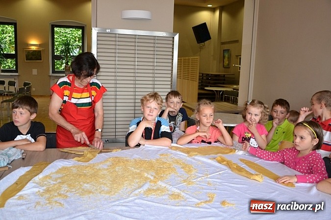 Zdjęcie w galerii na portalu naszraciborz.pl: Wakacyjna kuchnia babci w Tworkowie wiadomości z regionu