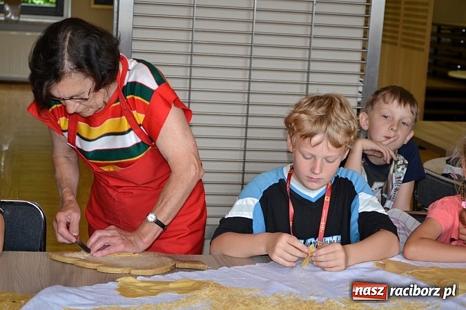 Zdjęcie w galerii na portalu naszraciborz.pl: Wakacyjna kuchnia babci w Tworkowie wiadomości z regionu