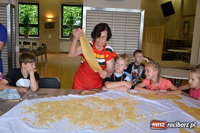 Zdjęcie w galerii na portalu naszraciborz.pl: Wakacyjna kuchnia babci w Tworkowie wiadomości z regionu