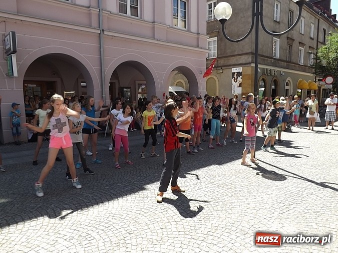 Zdjęcie w galerii na portalu naszraciborz.pl: Zakończenie warsztatów tanecznych z RCK wiadomości z regionu