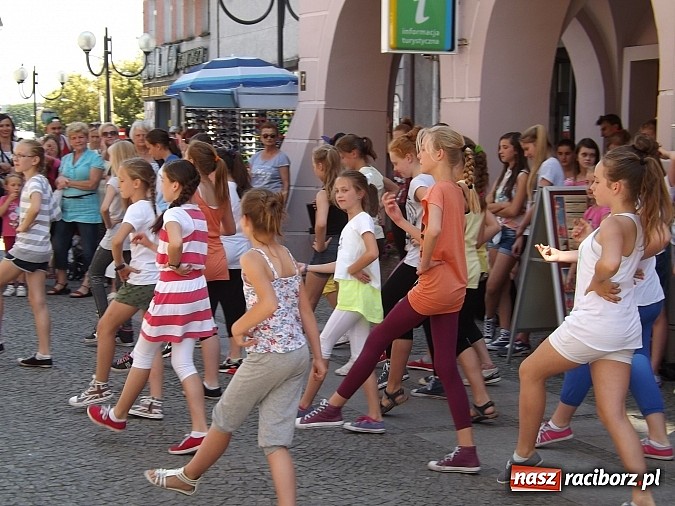 Zdjęcie w galerii na portalu naszraciborz.pl: Zakończenie warsztatów tanecznych z RCK wiadomości z regionu