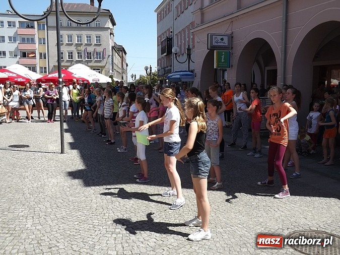 Zdjęcie w galerii na portalu naszraciborz.pl: Zakończenie warsztatów tanecznych z RCK wiadomości z regionu