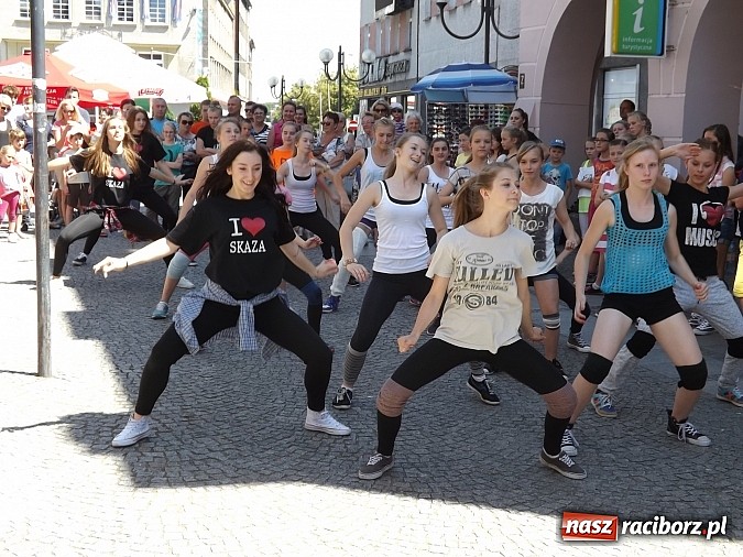 Zdjęcie w galerii na portalu naszraciborz.pl: Zakończenie warsztatów tanecznych z RCK wiadomości z regionu