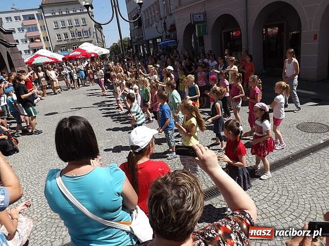Zdjęcie w galerii na portalu naszraciborz.pl: Zakończenie warsztatów tanecznych z RCK wiadomości z regionu