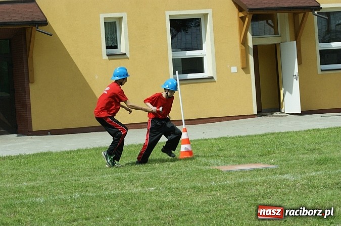 Zdjęcie w galerii na portalu naszraciborz.pl: Polskie i czeskie młodzieżowe drużyny strażackie rywalizowały w Krzyżanowicach wiadomości z regionu