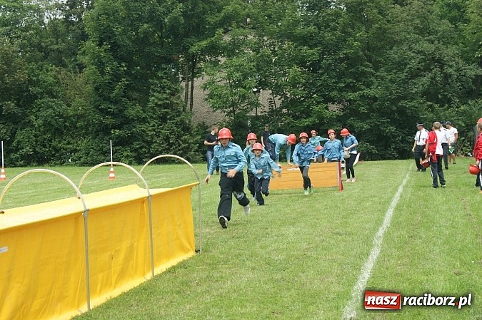 Zdjęcie w galerii na portalu naszraciborz.pl: Polskie i czeskie młodzieżowe drużyny strażackie rywalizowały w Krzyżanowicach wiadomości z regionu