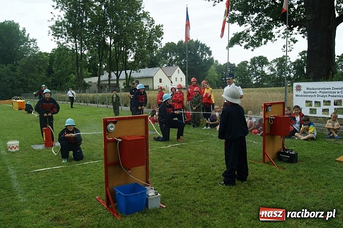 Zdjęcie w galerii na portalu naszraciborz.pl: Polskie i czeskie młodzieżowe drużyny strażackie rywalizowały w Krzyżanowicach wiadomości z regionu