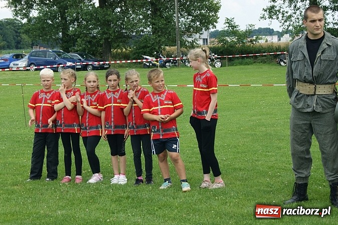 Zdjęcie w galerii na portalu naszraciborz.pl: Sikawki jak za starych dobrych lat - wideo wiadomości z regionu