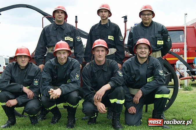 Zdjęcie w galerii na portalu naszraciborz.pl: Sikawki jak za starych dobrych lat - wideo wiadomości z regionu