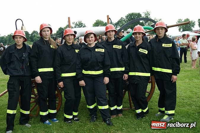 Zdjęcie w galerii na portalu naszraciborz.pl: Sikawki jak za starych dobrych lat - wideo wiadomości z regionu