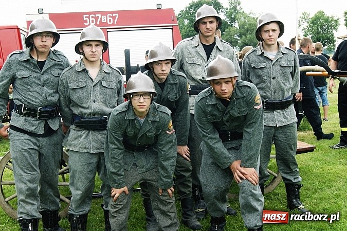 Zdjęcie w galerii na portalu naszraciborz.pl: Sikawki jak za starych dobrych lat - wideo wiadomości z regionu