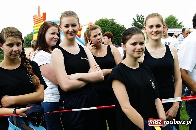 Zdjęcie w galerii na portalu naszraciborz.pl: Sikawki jak za starych dobrych lat - wideo wiadomości z regionu