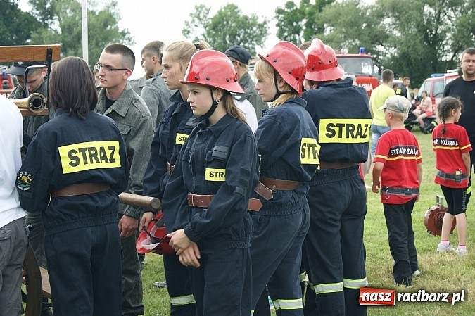 Zdjęcie w galerii na portalu naszraciborz.pl: Sikawki jak za starych dobrych lat - wideo wiadomości z regionu