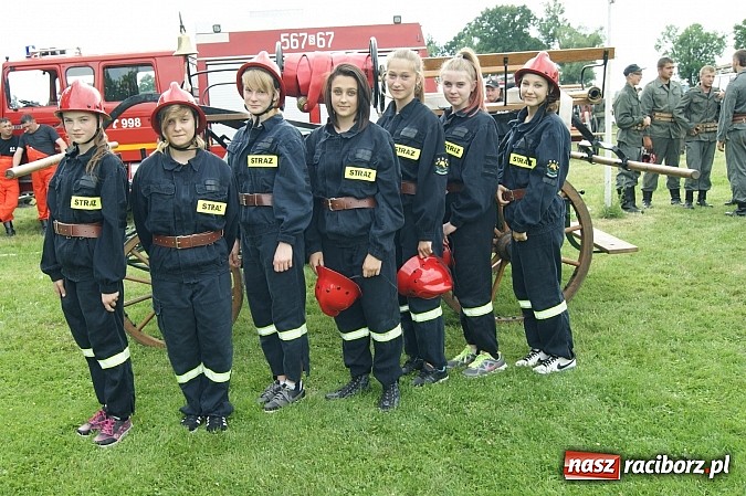 Zdjęcie w galerii na portalu naszraciborz.pl: Sikawki jak za starych dobrych lat - wideo wiadomości z regionu