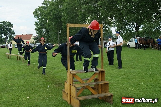 Zdjęcie w galerii na portalu naszraciborz.pl: Sikawki jak za starych dobrych lat - wideo wiadomości z regionu