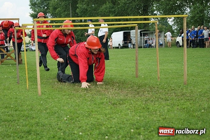 Zdjęcie w galerii na portalu naszraciborz.pl: Sikawki jak za starych dobrych lat - wideo wiadomości z regionu