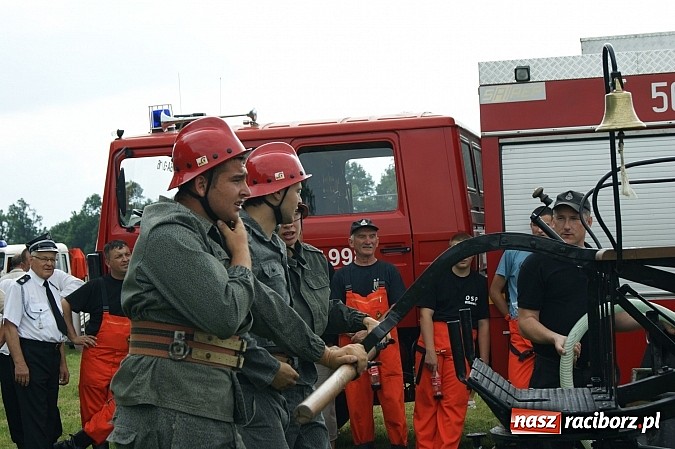 Zdjęcie w galerii na portalu naszraciborz.pl: Sikawki jak za starych dobrych lat - wideo wiadomości z regionu