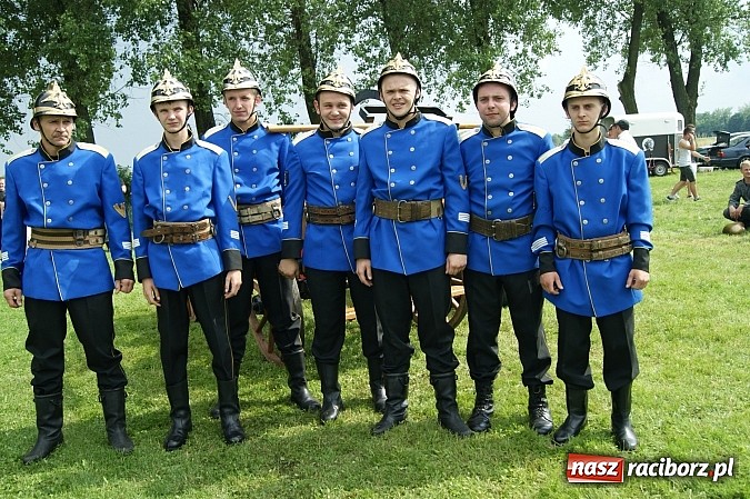 Zdjęcie w galerii na portalu naszraciborz.pl: Sikawki jak za starych dobrych lat - wideo wiadomości z regionu