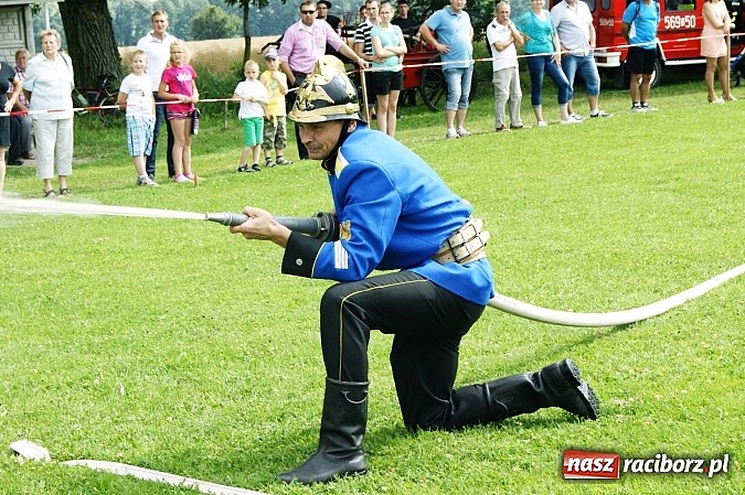 Zdjęcie w galerii na portalu naszraciborz.pl: Sikawki jak za starych dobrych lat - wideo wiadomości z regionu