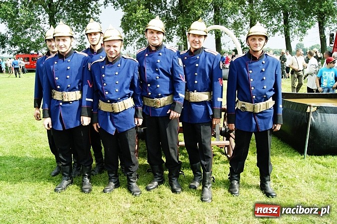 Zdjęcie w galerii na portalu naszraciborz.pl: Sikawki jak za starych dobrych lat - wideo wiadomości z regionu