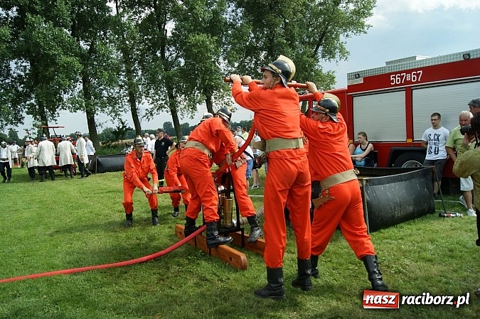 Zdjęcie w galerii na portalu naszraciborz.pl: Sikawki jak za starych dobrych lat - wideo wiadomości z regionu