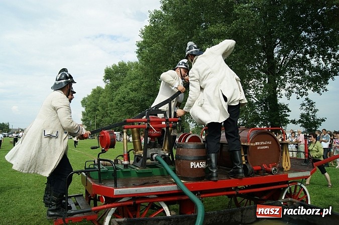 Zdjęcie w galerii na portalu naszraciborz.pl: Sikawki jak za starych dobrych lat - wideo wiadomości z regionu