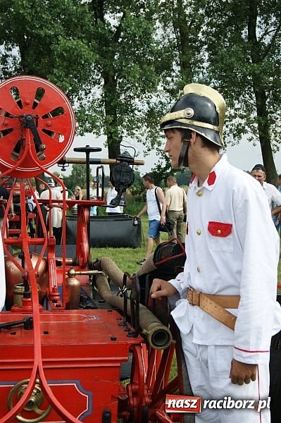 Zdjęcie w galerii na portalu naszraciborz.pl: Sikawki jak za starych dobrych lat - wideo wiadomości z regionu