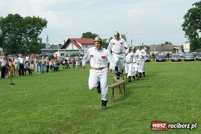 Zdjęcie w galerii na portalu naszraciborz.pl: Sikawki jak za starych dobrych lat - wideo wiadomości z regionu