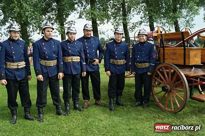 Zdjęcie w galerii na portalu naszraciborz.pl: Sikawki jak za starych dobrych lat - wideo wiadomości z regionu