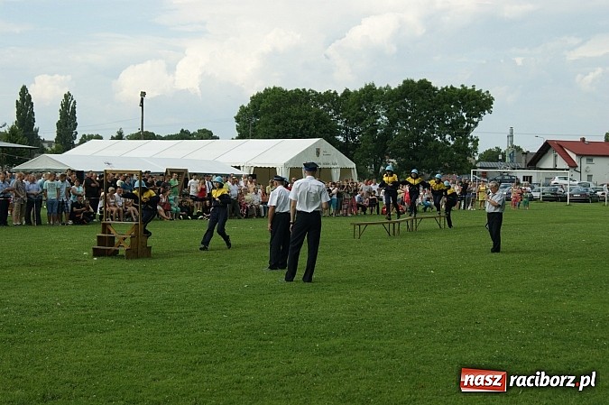 Zdjęcie w galerii na portalu naszraciborz.pl: Sikawki jak za starych dobrych lat - wideo wiadomości z regionu