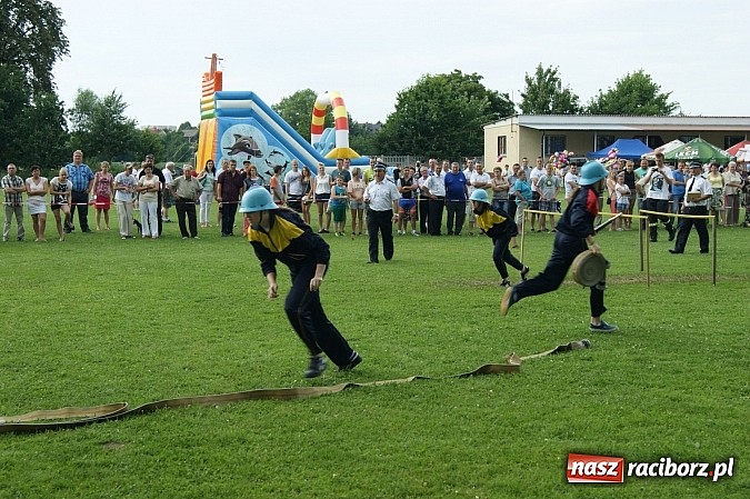 Zdjęcie w galerii na portalu naszraciborz.pl: Sikawki jak za starych dobrych lat - wideo wiadomości z regionu