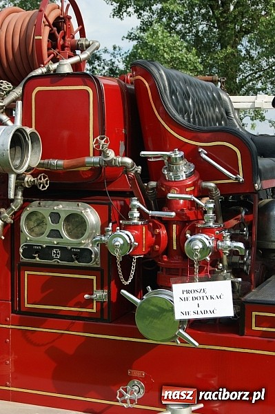 Zdjęcie w galerii na portalu naszraciborz.pl: Sikawki jak za starych dobrych lat - wideo wiadomości z regionu