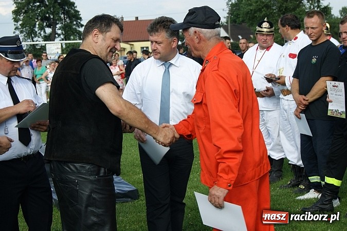 Zdjęcie w galerii na portalu naszraciborz.pl: Sikawki jak za starych dobrych lat - wideo wiadomości z regionu