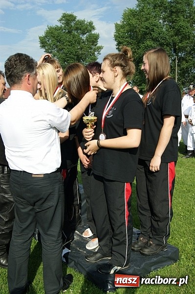 Zdjęcie w galerii na portalu naszraciborz.pl: Sikawki jak za starych dobrych lat - wideo wiadomości z regionu