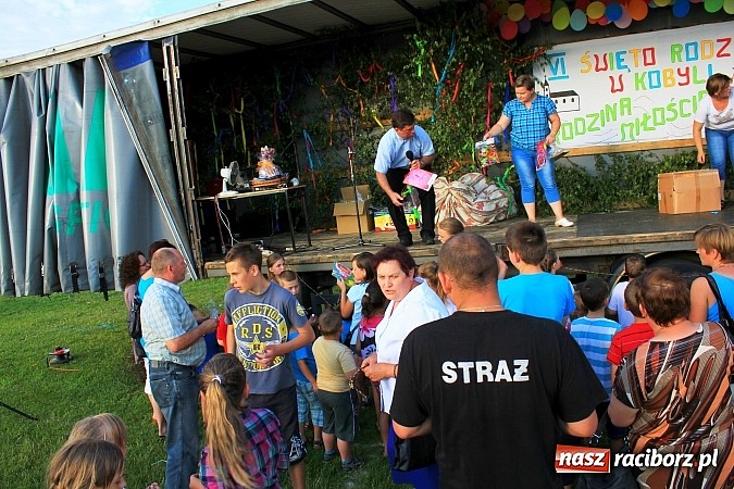 Zdjęcie w galerii na portalu naszraciborz.pl: Rodzina miłością wielka, czyli VI Święto Rodziny w Kobyli wiadomości z regionu