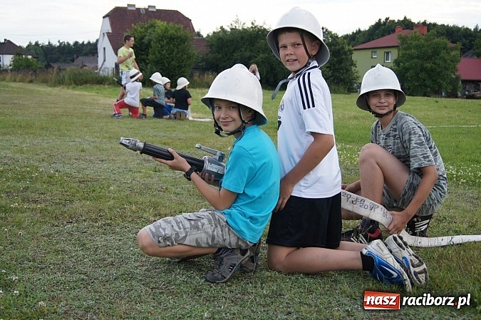 Zdjęcie w galerii na portalu naszraciborz.pl: Zawody strażackie w Szymocicach na wesoło wiadomości z regionu