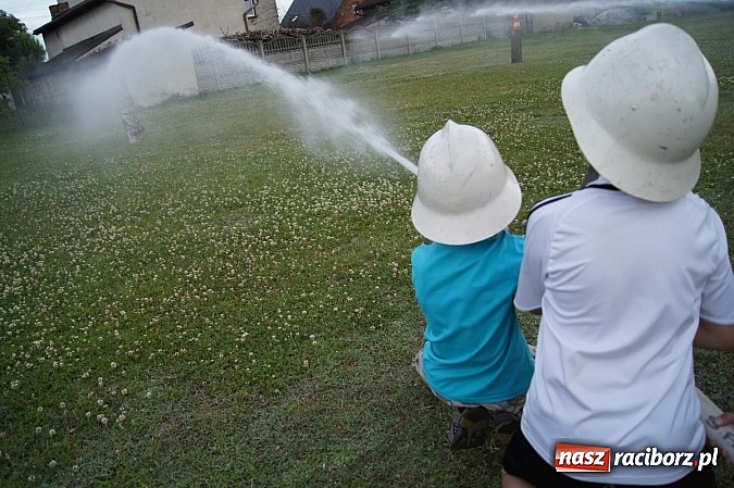 Zdjęcie w galerii na portalu naszraciborz.pl: Zawody strażackie w Szymocicach na wesoło wiadomości z regionu