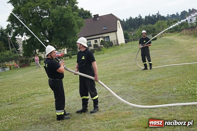 Zdjęcie w galerii na portalu naszraciborz.pl: Zawody strażackie w Szymocicach na wesoło wiadomości z regionu
