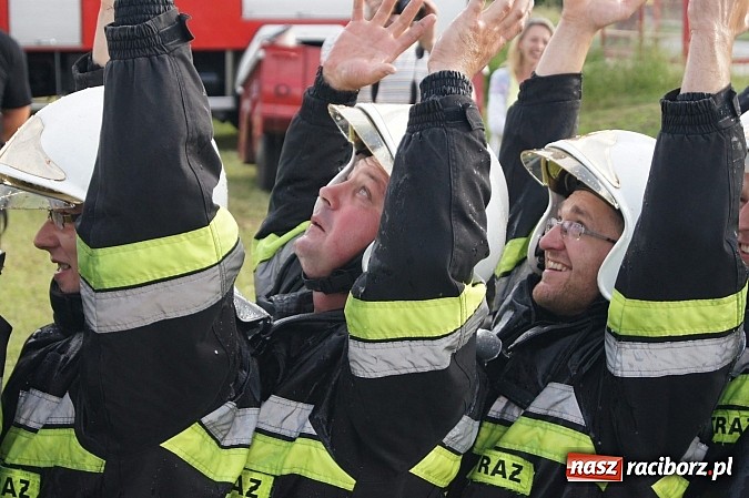 Zdjęcie w galerii na portalu naszraciborz.pl: Zawody strażackie w Szymocicach na wesoło wiadomości z regionu