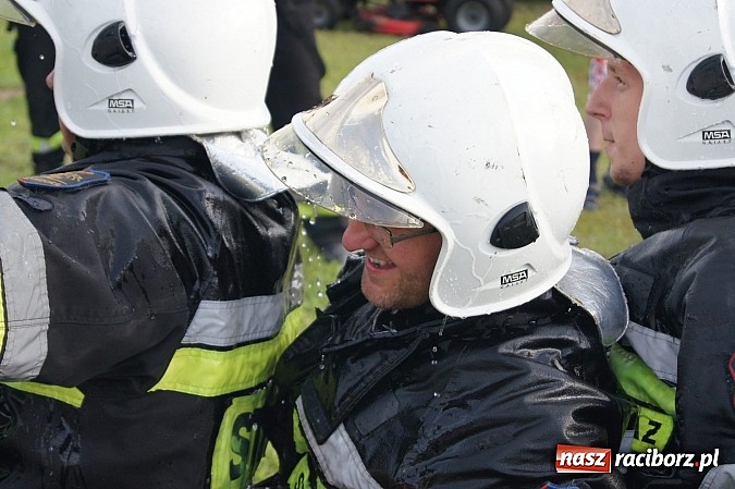 Zdjęcie w galerii na portalu naszraciborz.pl: Zawody strażackie w Szymocicach na wesoło wiadomości z regionu