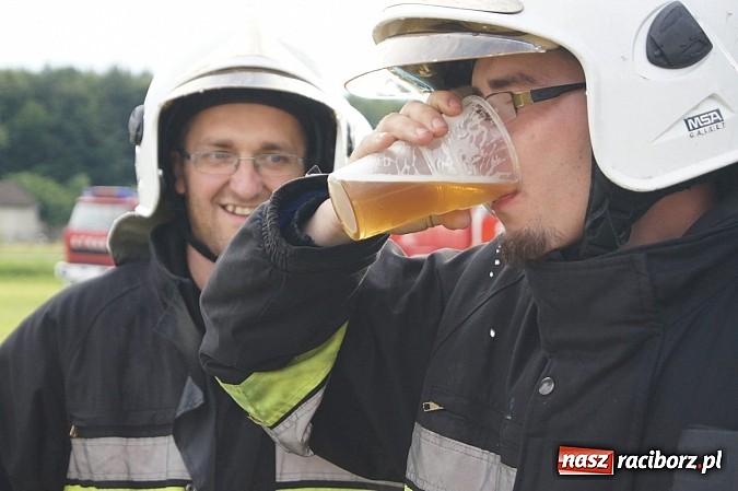 Zdjęcie w galerii na portalu naszraciborz.pl: Zawody strażackie w Szymocicach na wesoło wiadomości z regionu